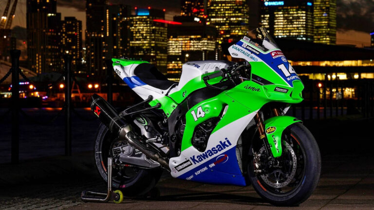 Az FS-3 Kawasaki csapatát is megihlette a retro külső