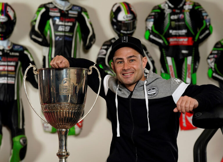 Leon Haslam újra a Brit Superbike mezőnyében