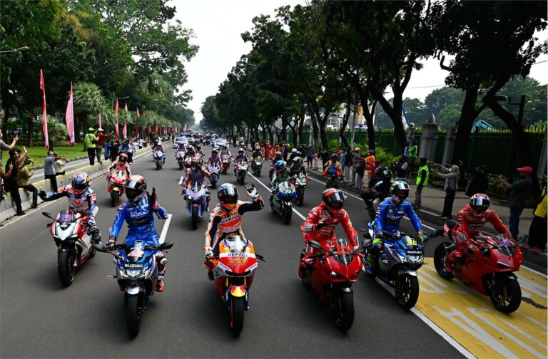 Utcai parádéval tért vissza a MotoGP Indonéziába
