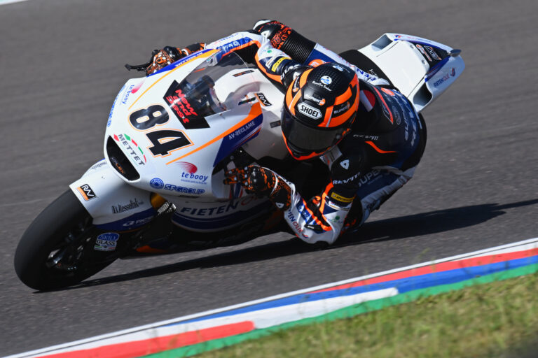 Portimao – Van Den Goorbergh nyerte az esős első edzést