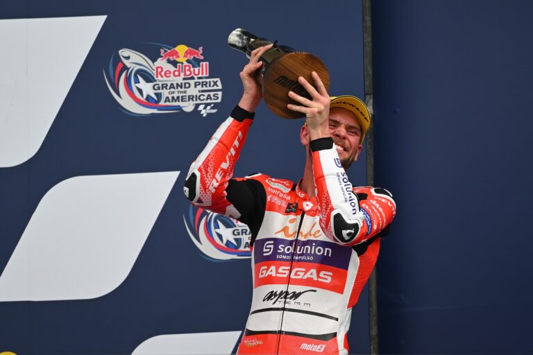 A Moto2-es bajnoki címet célozza meg Jake Dixon