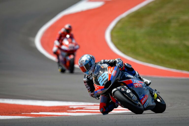 Portimao – Schrötteré a bukásokkal teli FP2