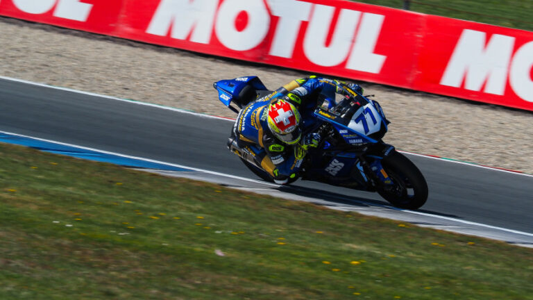 Assen – Aegerter nyerte a piros zászlóval végződött futamot, Sebestyén Peti 22.