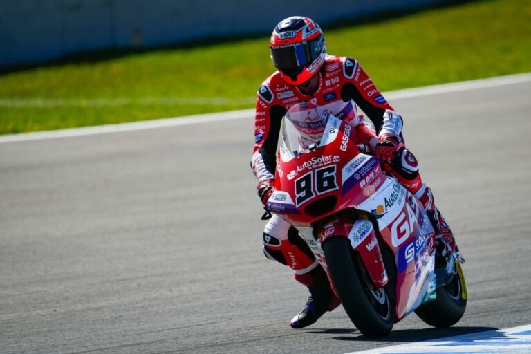 Jerez – Dixon vezetésével kettős brit előny az időmérő előtt