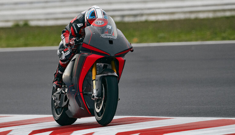 A Ducati videóval mutatta meg MotoE gépét – De Angelis-el a nyeregben