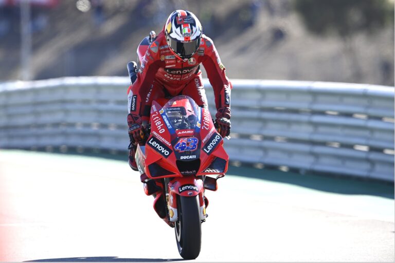 Szárnyakat ad a motorosoknak Portimao pályája