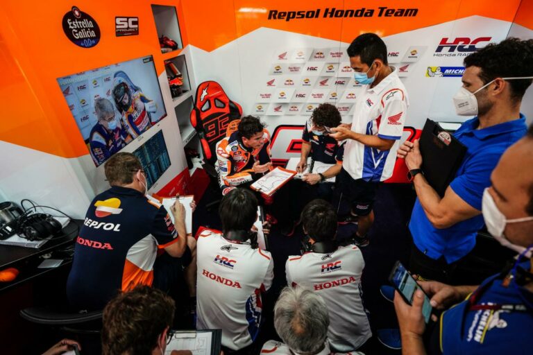 Komoly veszélyben Márquez helye a Hondánál