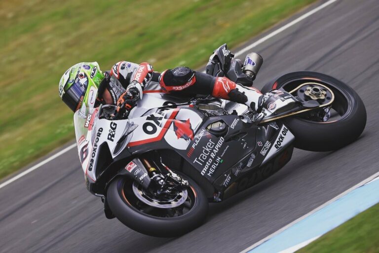 BSB Silverstone teszt 2. nap – MacKenzie bokája eltört