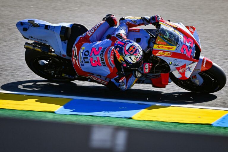 Bastianini két bukás ellenére is rekordidővel az élen