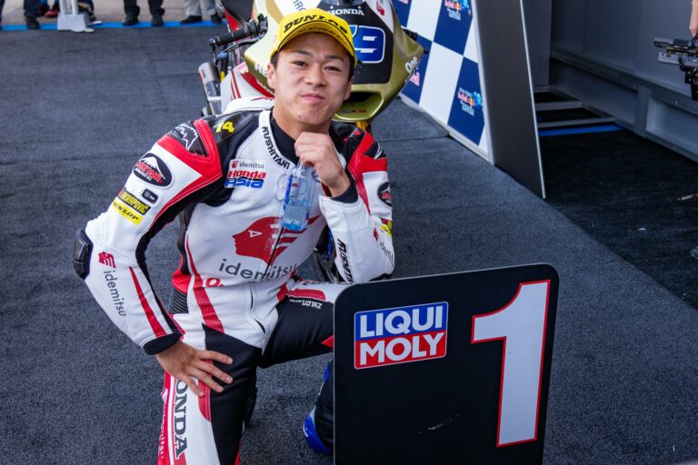 Jerez – Ogura kényelmes rajt-cél győzelmet aratott