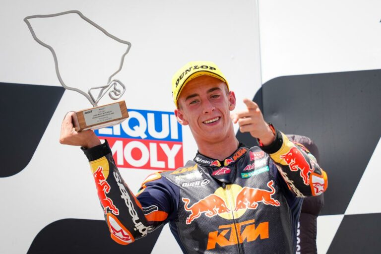 Lábát törte, így kihagyja a holland TT-t Pedro Acosta