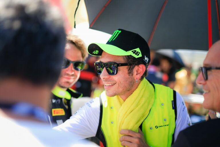 Rossi nem tudta befejezni az első versenyt Misanóban