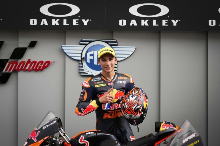 Moto2-es helyet keres Deniz Öncü számára Sofuoğlu