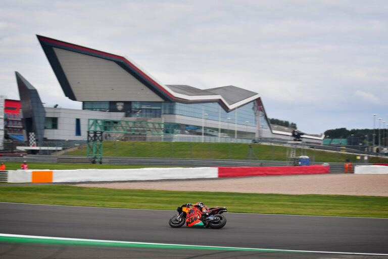 Hétvégi menetrend – Silverstone