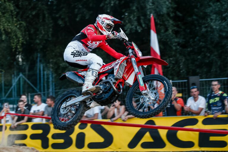 Olasz siker, erős magyar kezdés a zalaegerszegi EnduroGP-n