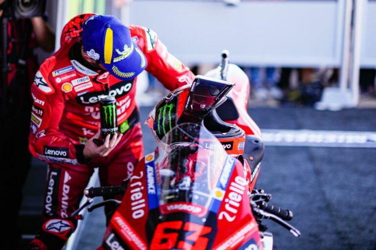 Bagnaia: Szerencsés vagyok, hogy ilyen emberek vannak körülöttem