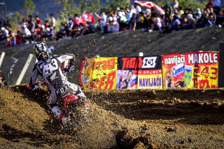 Stílusosan zárta az MXGP-szezont a már világbajnok Tim Gajser
