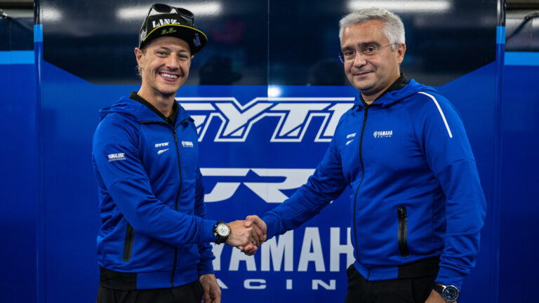 Hivatalos: Dominique Aegerter a Superbike mezőnyben folytatja!