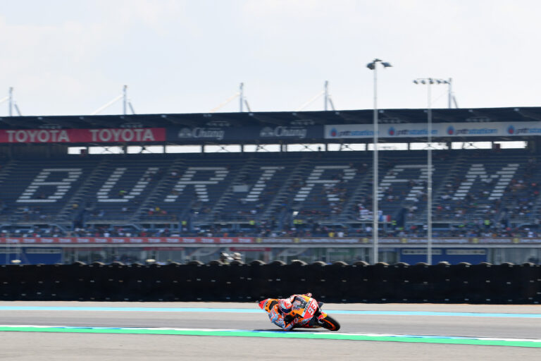 Hétvégi menetrend – Buriram és Donington