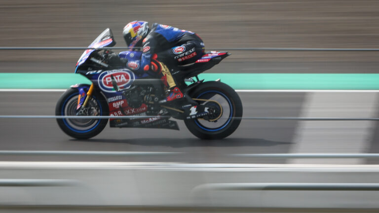 Mandalika: Razgatlioglu nyerte az első Superbike futamot