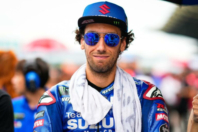 Rins: Most már adják oda nekem ezt a motort. Megérdemlem!