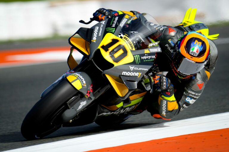 Rossi féltestvére a saját dolgát akarja megnehezíteni