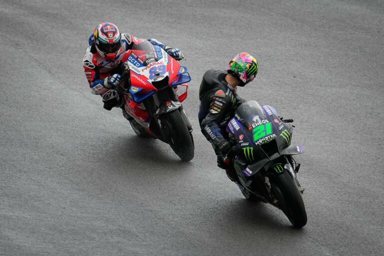 Még el sem kezdődött az idény, de máris csapatváltásról tárgyalnak a MotoGP-ben