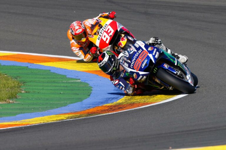 Doohan sérülése, Rossi bukása, Marc Márquez bosszúja – amikor a legvégén fordult meg a vb