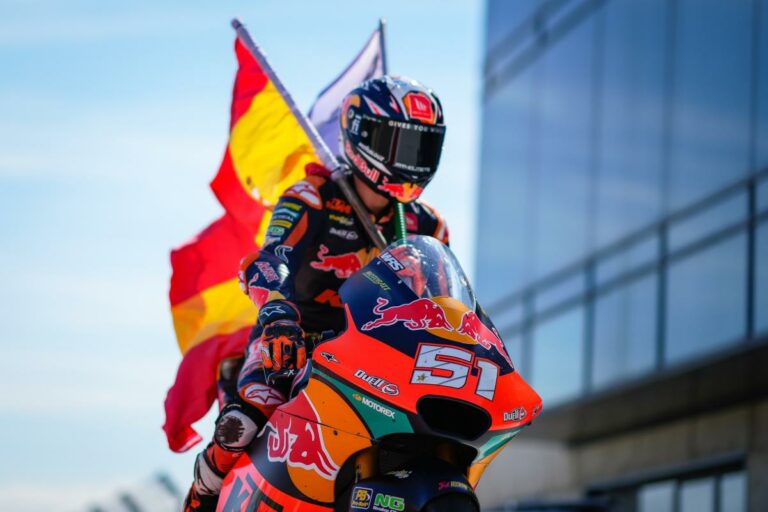Márquez és Lorenzo már a múlt – az ő sisakját akarja most minden motoros Spanyolországban