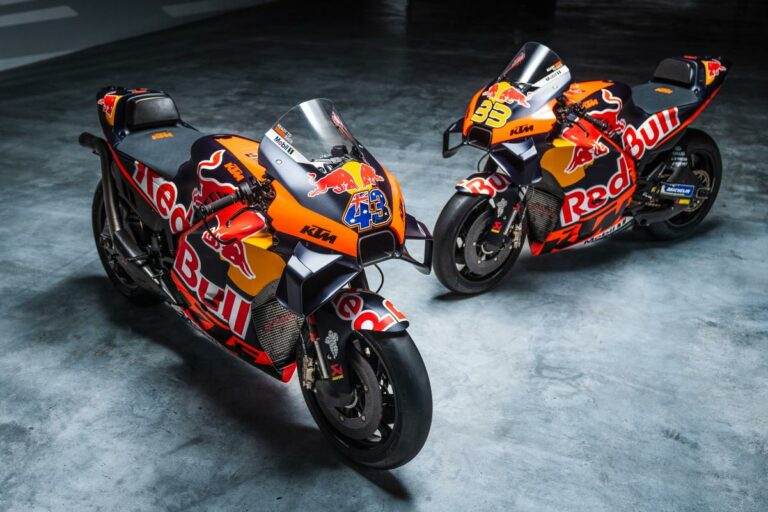 Új versenyzőt szerződtetett a KTM gyári csapata
