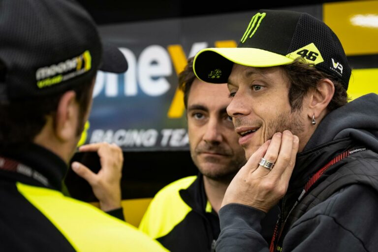 Rossi új szintre emelte kapcsolatát rajongóival, ezúttal virtuálisan (videó)