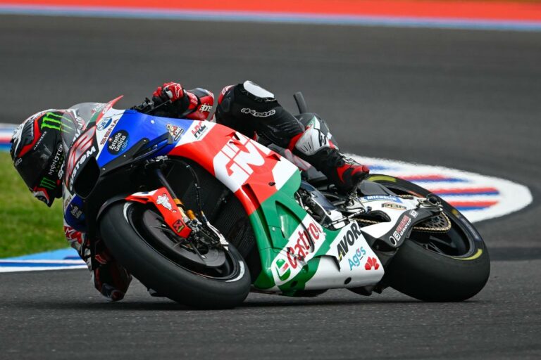 A nagy riválistól, a Superbike-ból vagy a Moto2-ből igazolhatja le a Honda Rins utódját?
