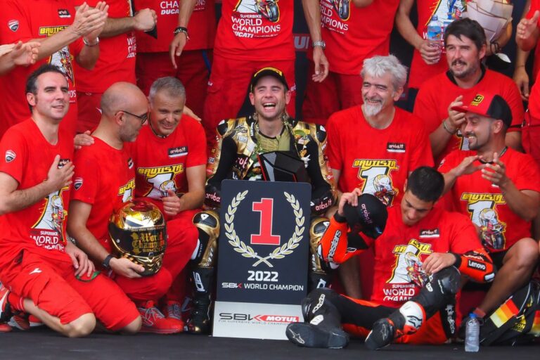 A Ducati első embere egy legendához hasonlította világbajnokát