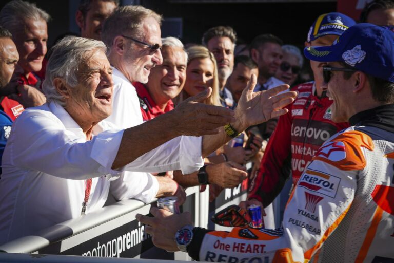Hiába a gyenge motor, a legenda nem javasolja a csapatváltást Marc Márqueznek