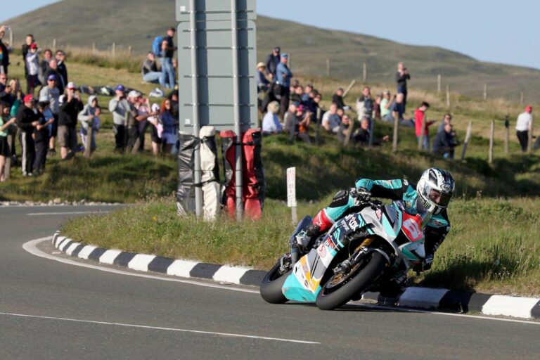 Michael Dunlop készül valamire