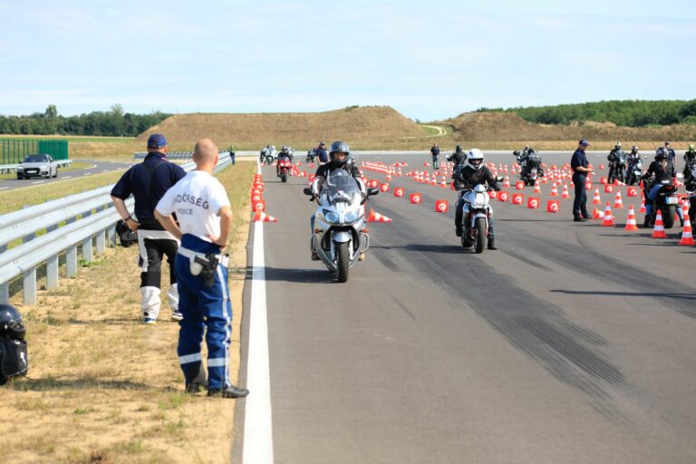 Már lehet jelentkezni a HUMDA következő motoros vezetéstechnikai tréningjére