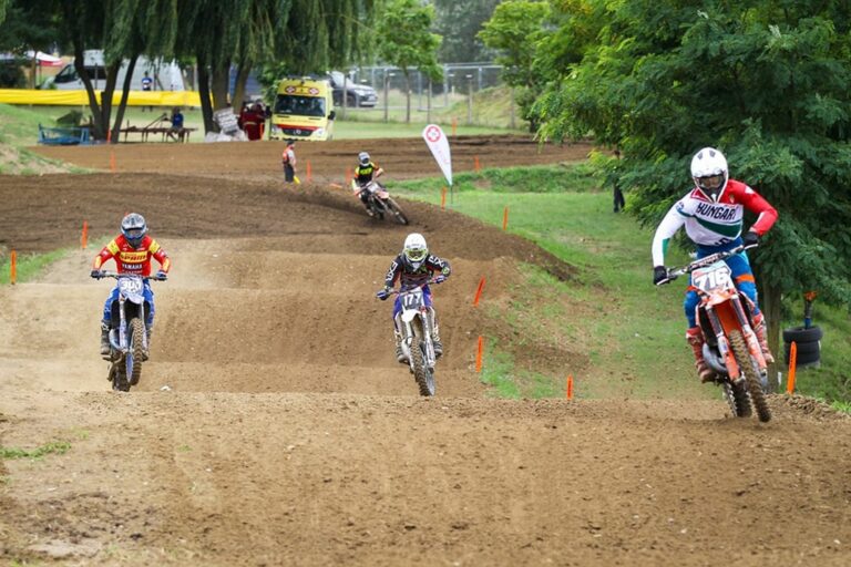 Rangos eseményen helytálltak a fiatal magyar motokrosszosok