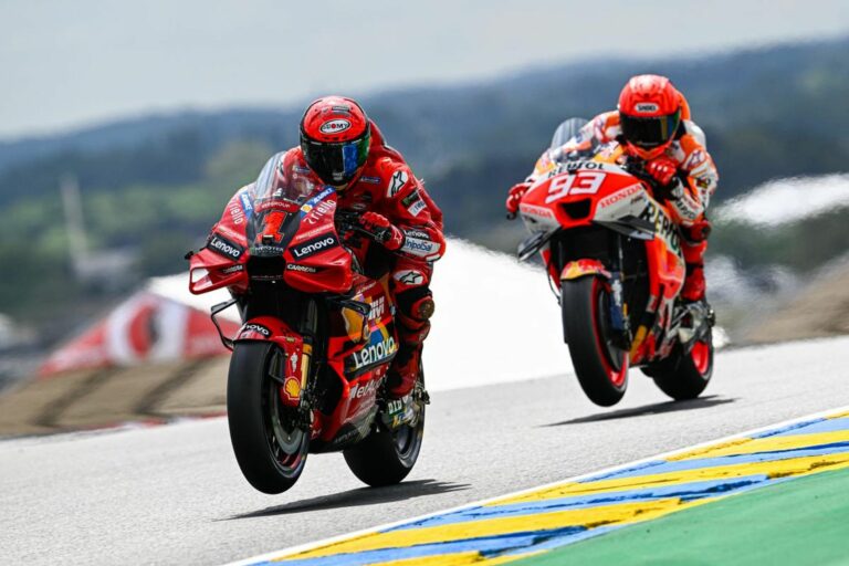 Marc Márquez mindenkinél gyorsabb lenne egy Ducatin, véli a Honda tesztpilótája