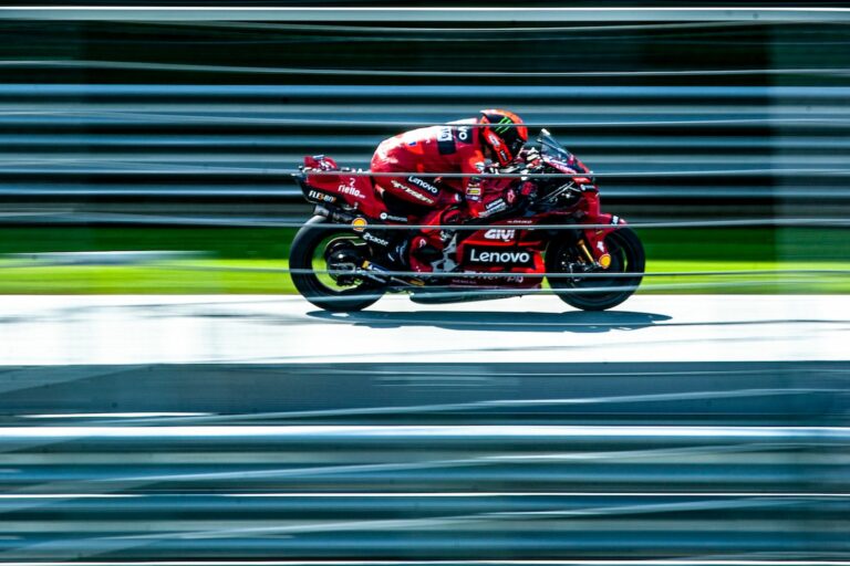 Unalmasabbá vált a MotoGP az új szabály miatt?
