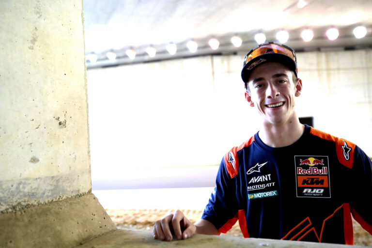 Fordulat a KTM-nél, Acosta helye az ígéret ellenére sem biztos a MotoGP 2024-es mezőnyében