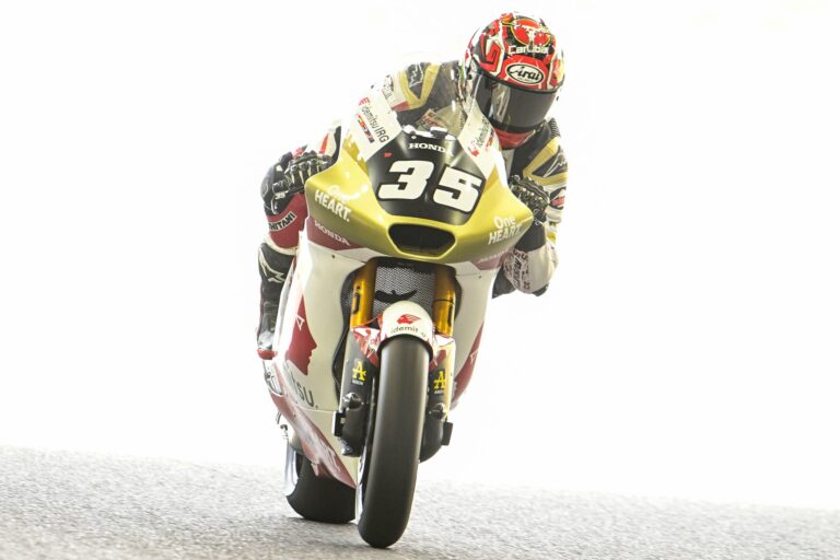 Chantra rajt-cél győzelmet aratott, Acosta nagyon elhúzott Arbolinótól a Moto2-es pontversenyben