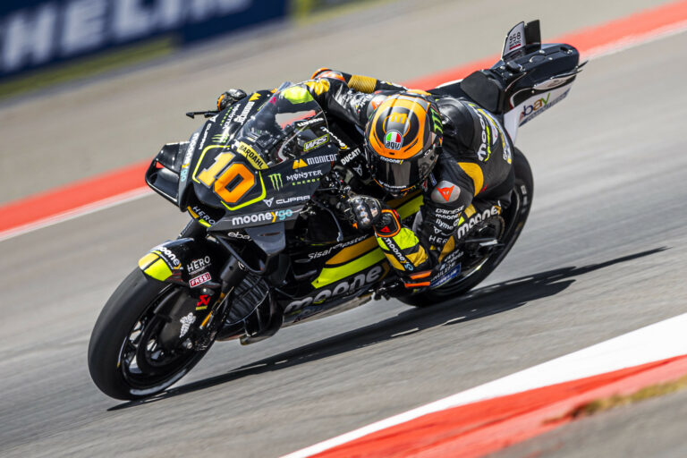 Sérülése után Marini megszerezte első pole-ját, Martín csak részben élt Bagnaia betlizésével