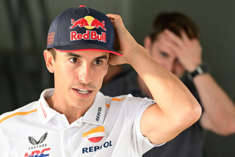 Marc Márquez elárulta, szerinte ő miért teheti meg, amit Rossinak és Razgatlıoğlunak nem lehetett