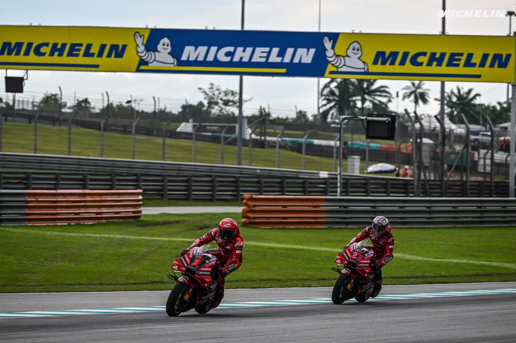 MotoGP, Francesco Bagnaia, Enea Bastianini, Ducati, Maláj Nagydíj 2023, szombat