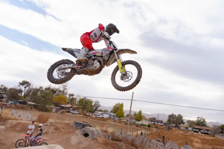 Ezeket biztosan nem tudta az amerikai superenduro-bajnokságról (videó)
