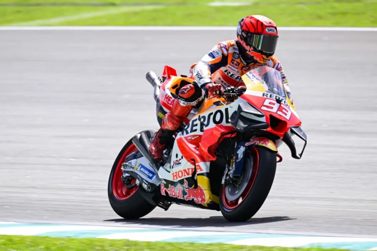 Marc Márquez szerint a Ducati pilótái szándékosan helyeznek rá nagyobb nyomást