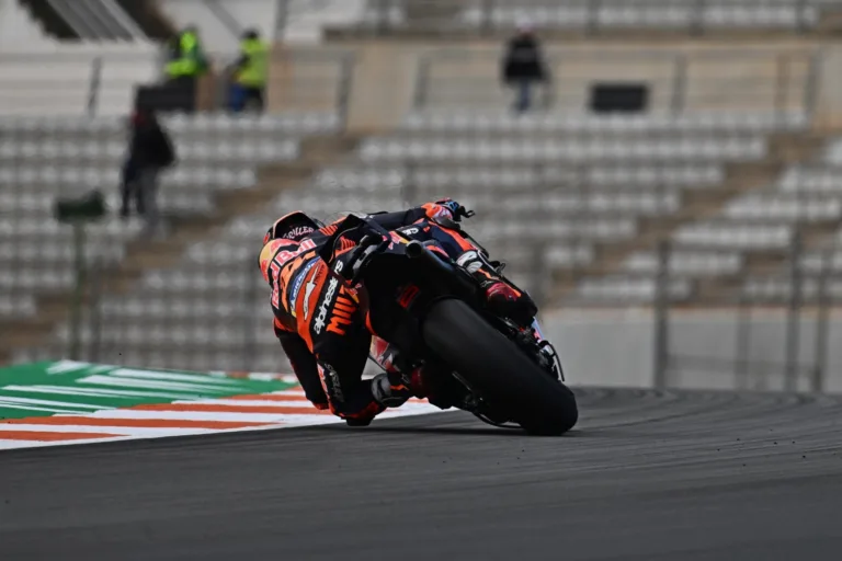 A KTM vezére elmondta, mi lehet a guminyomással kapcsolatos problémák oka – nem a Michelin
