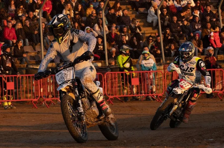Martín motokrosszban csapott össze Acostával és az Espargaró testvérekkel (videó)