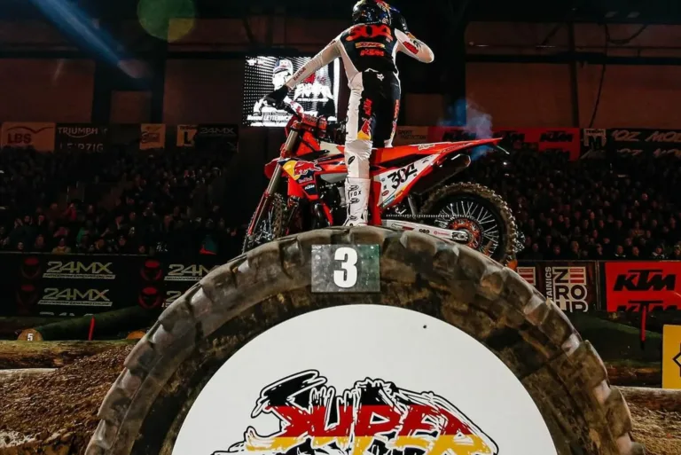 Utolérné a Superenduro-vb sztárjait Zsigovits Norbert és Szőke Márk világbajnok ellenfele
