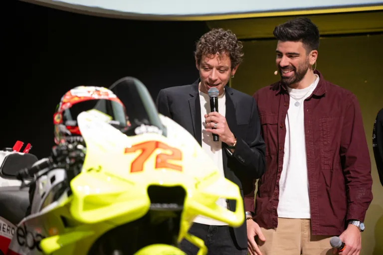 Új színeket kapott Rossiék motorja, íme a VR46 festése